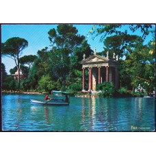 Pond in Borghese park - Rome